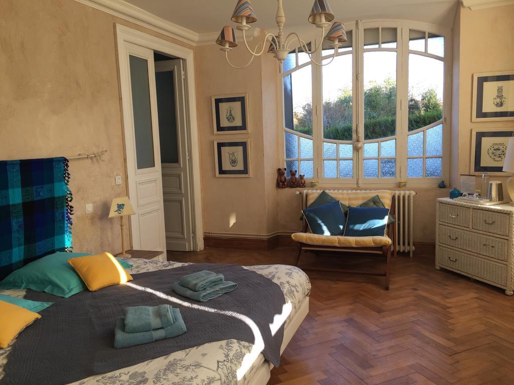 Bed and Breakfast Domaine Des Deux Cedres Gauriac Exterior foto