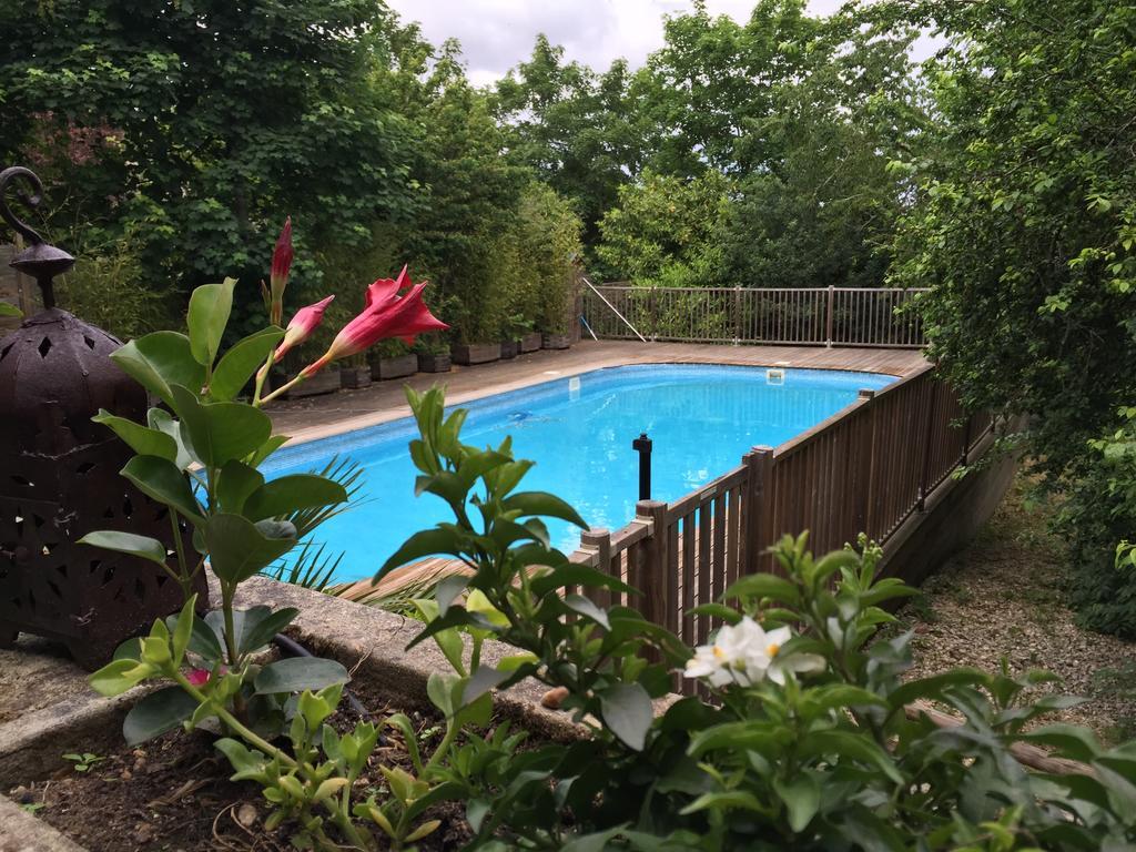 Bed and Breakfast Domaine Des Deux Cedres Gauriac Exterior foto